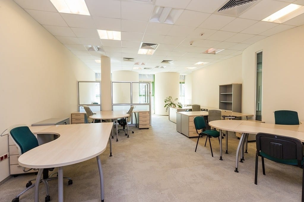 Lokal użytkowy  pokojowe na Sprzedaż