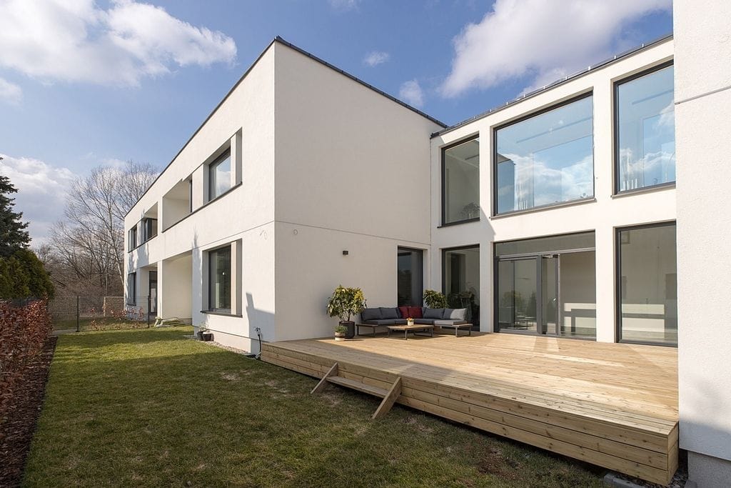 Dom 8 pokojowe na Sprzedaż