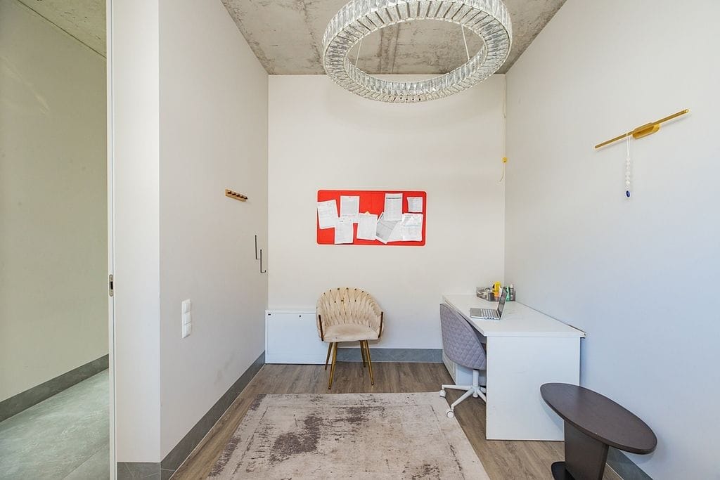 Dom 8 pokojowe na Sprzedaż