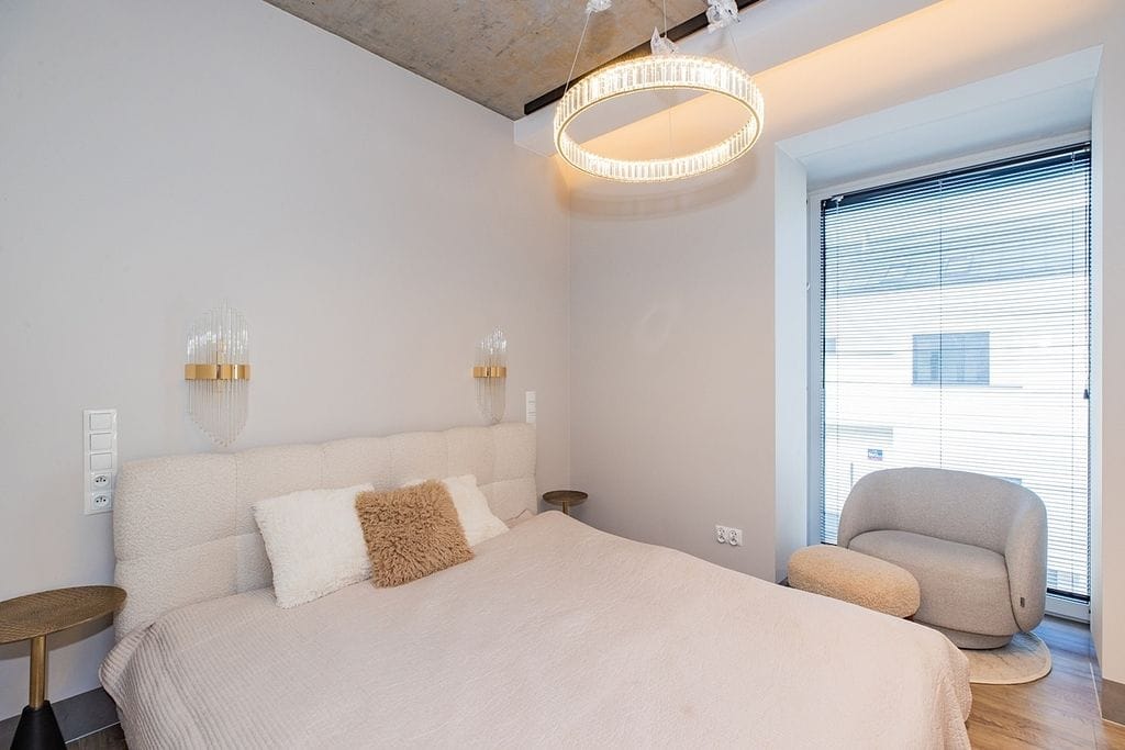 Dom 8 pokojowe na Sprzedaż