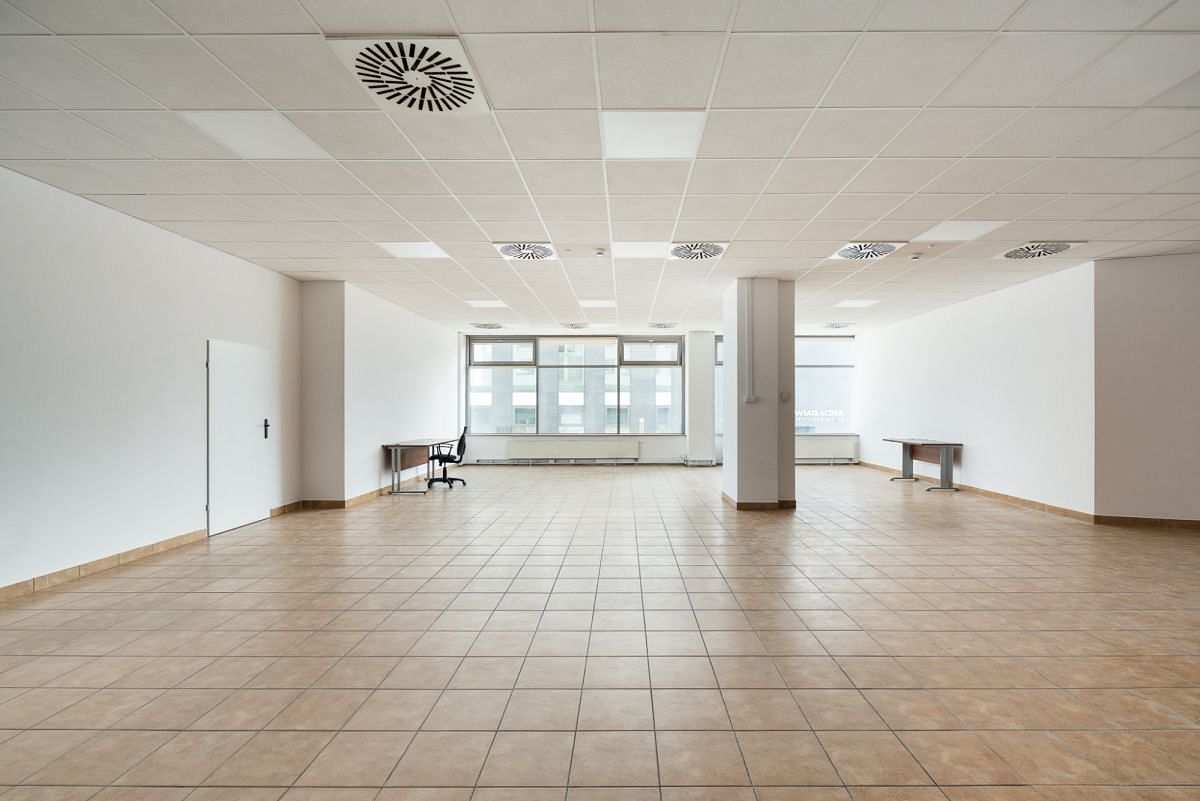 Lokal użytkowy  pokojowe na Wynajem