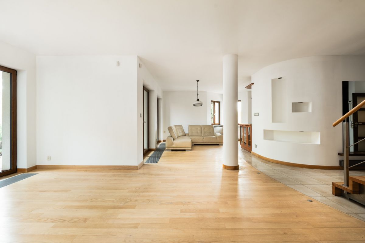 Dom 5 pokojowe na Sprzedaż