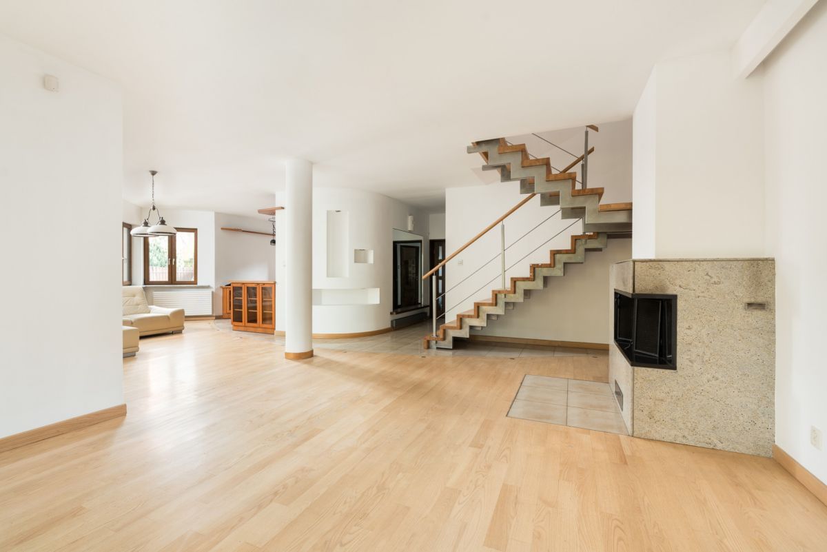 Dom 5 pokojowe na Sprzedaż