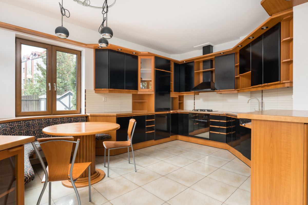 Dom 5 pokojowe na Sprzedaż