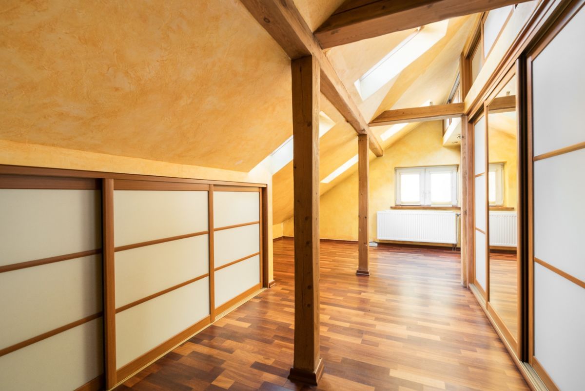 Dom 5 pokojowe na Sprzedaż