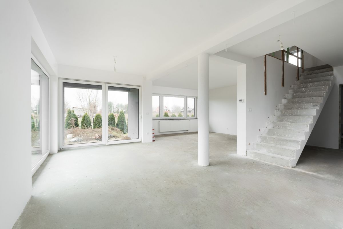 Dom 6 pokojowe na Sprzedaż