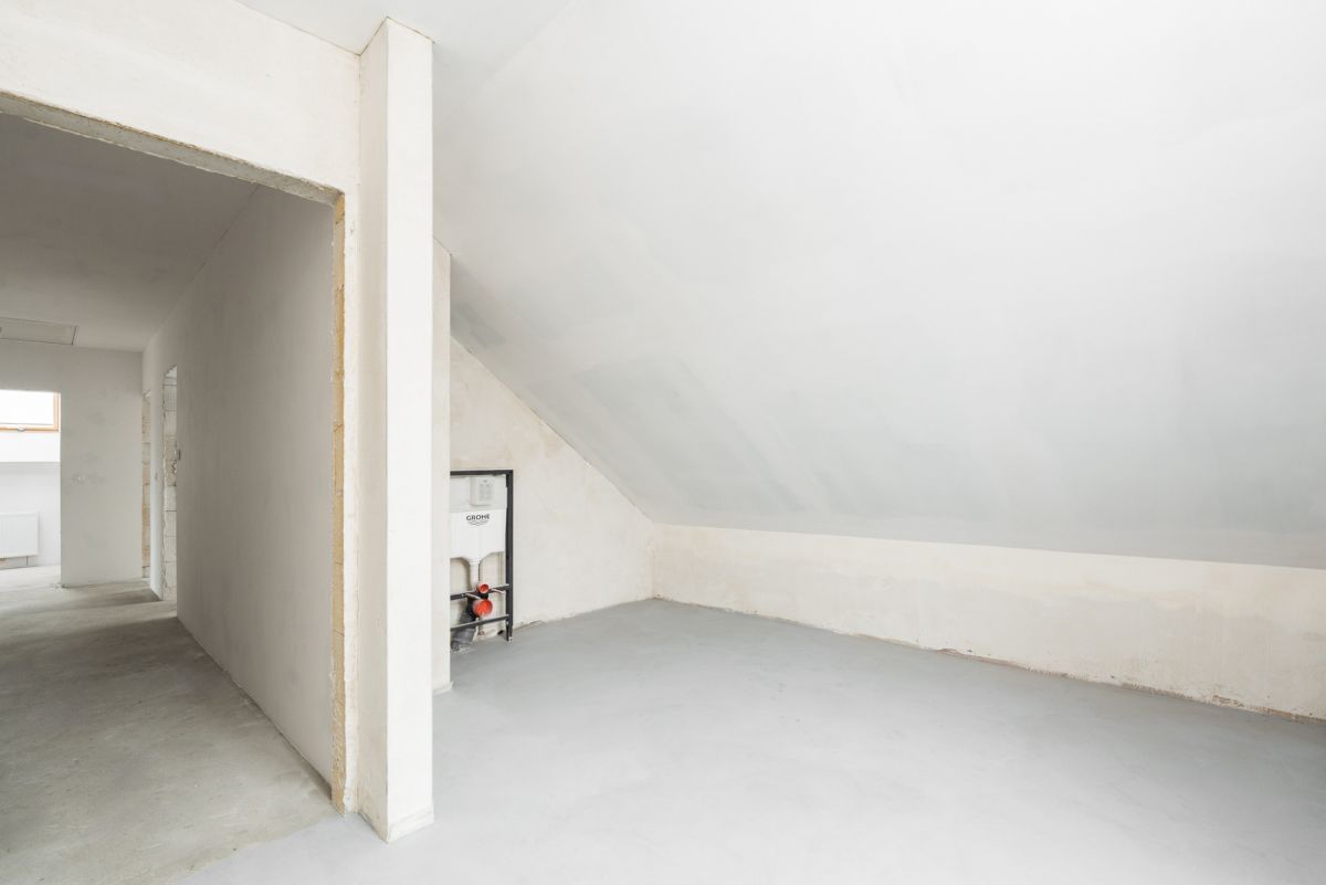 Dom 6 pokojowe na Sprzedaż