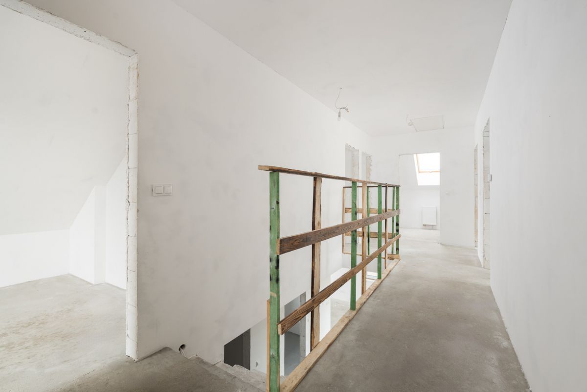 Dom 6 pokojowe na Sprzedaż