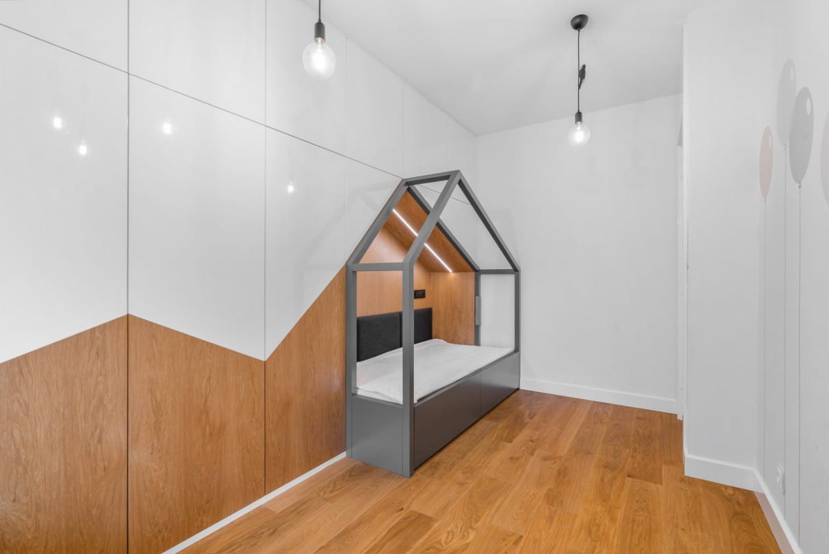 Mieszkanie 6 pokojowe na Sprzedaż