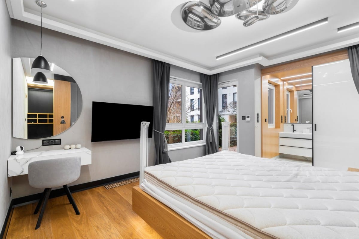 Mieszkanie 6 pokojowe na Sprzedaż