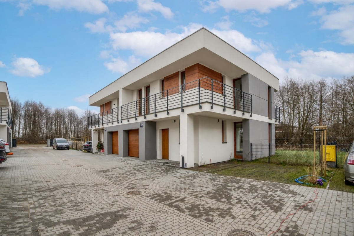 Dom 4 pokojowe na Sprzedaż