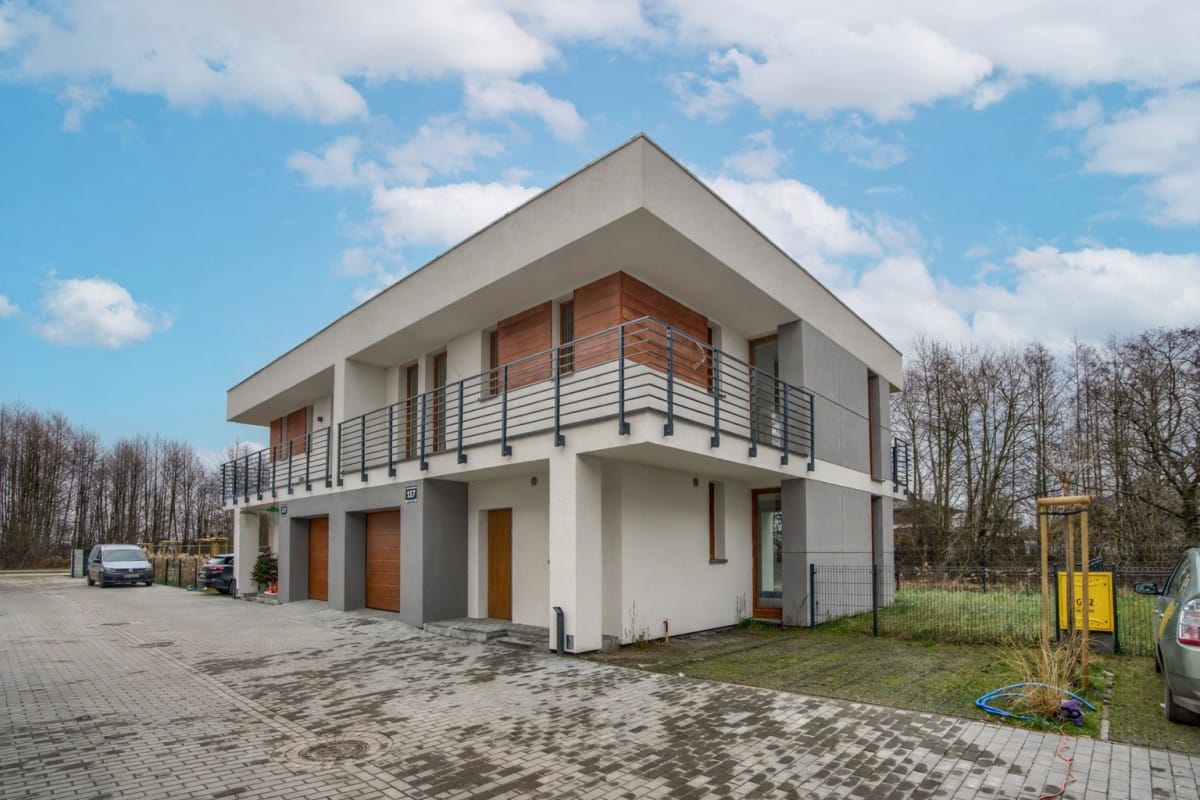 Dom 4 pokojowe na Sprzedaż