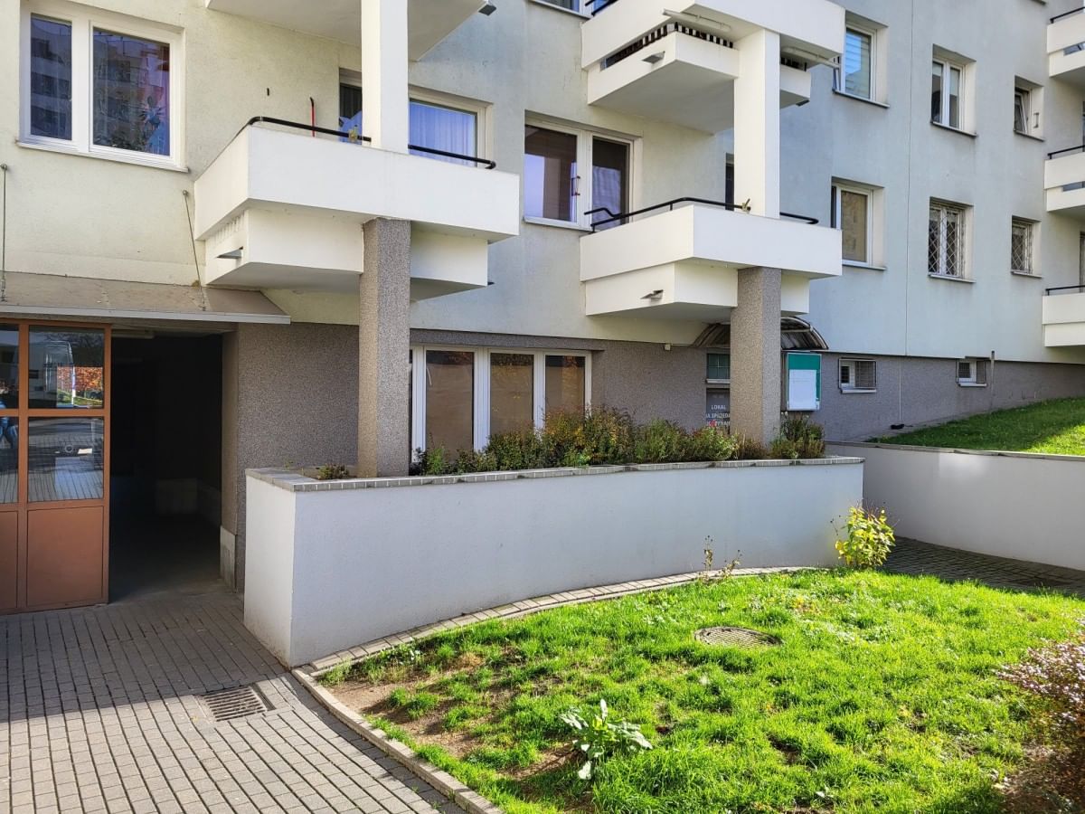 Lokal użytkowy  pokojowe na Sprzedaż