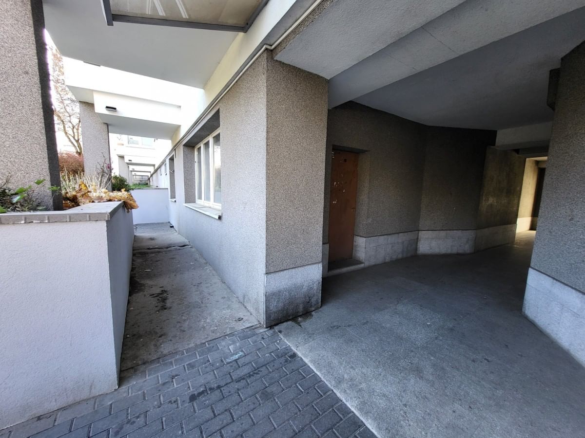 Lokal użytkowy  pokojowe na Sprzedaż