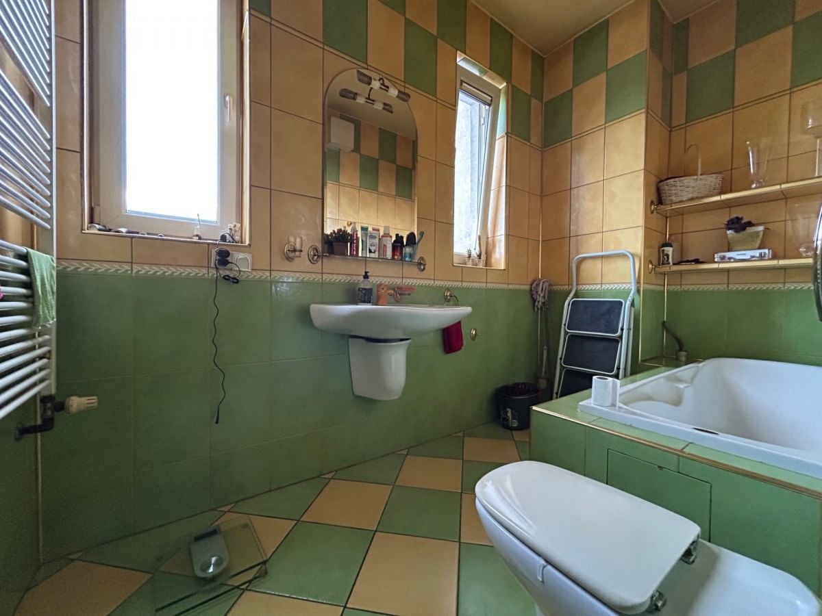 Mieszkanie 4 pokojowe na Sprzedaż