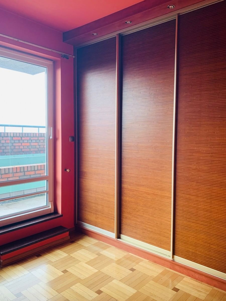 Mieszkanie 4 pokojowe na Sprzedaż