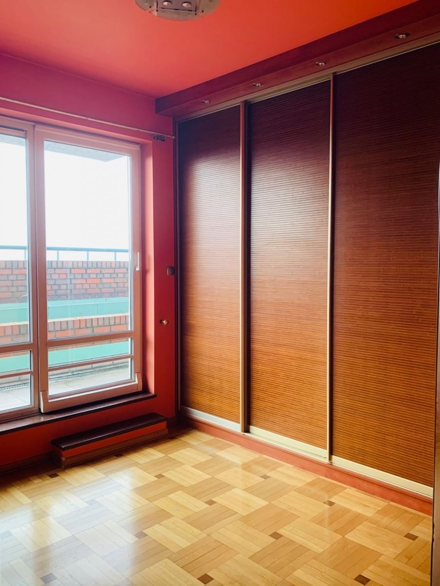 Mieszkanie 4 pokojowe na Sprzedaż