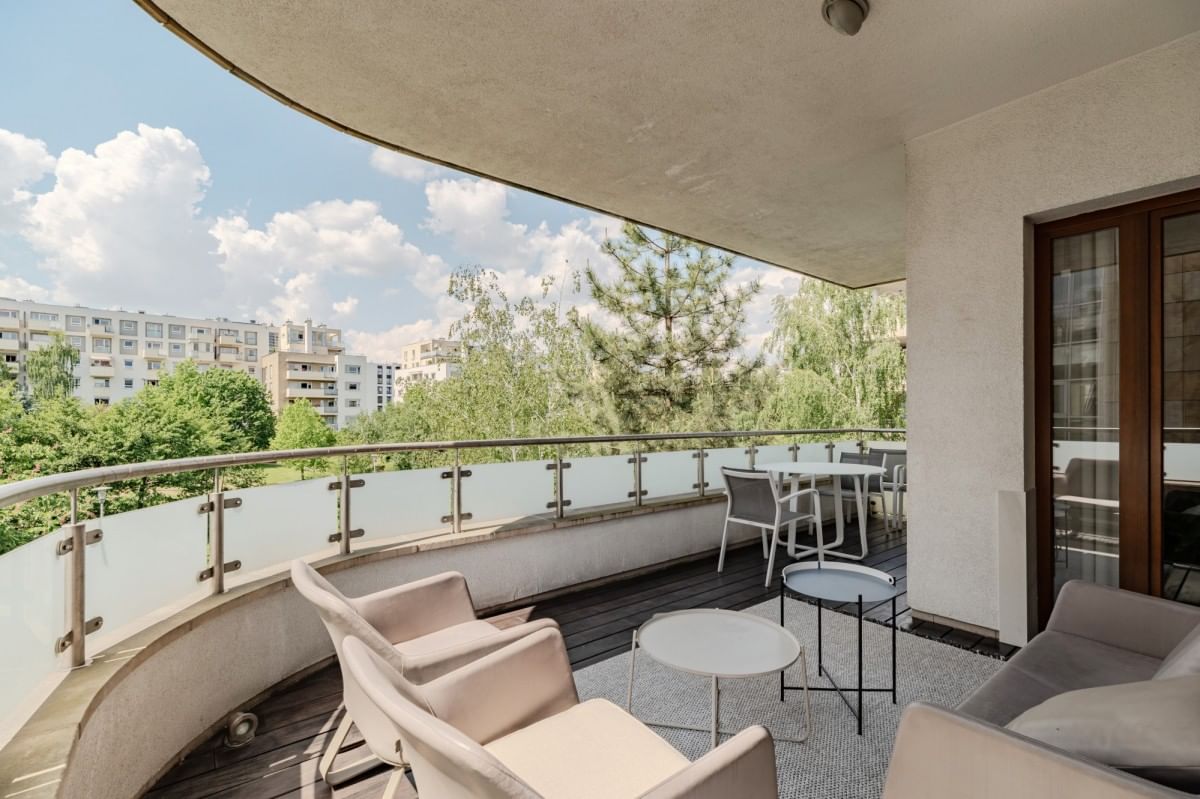 Mieszkanie 4 pokojowe na Sprzedaż