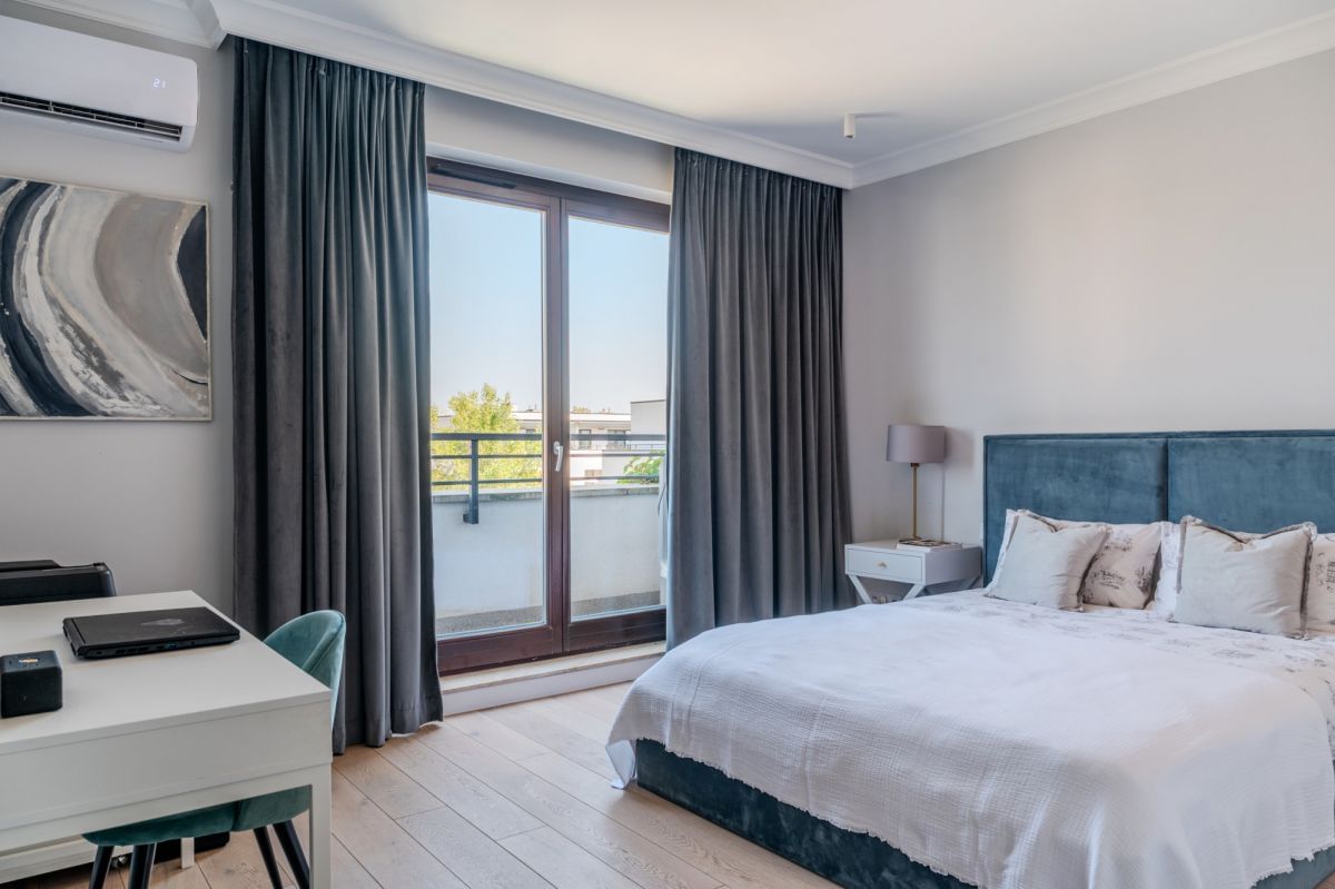 Mieszkanie 4 pokojowe na Sprzedaż