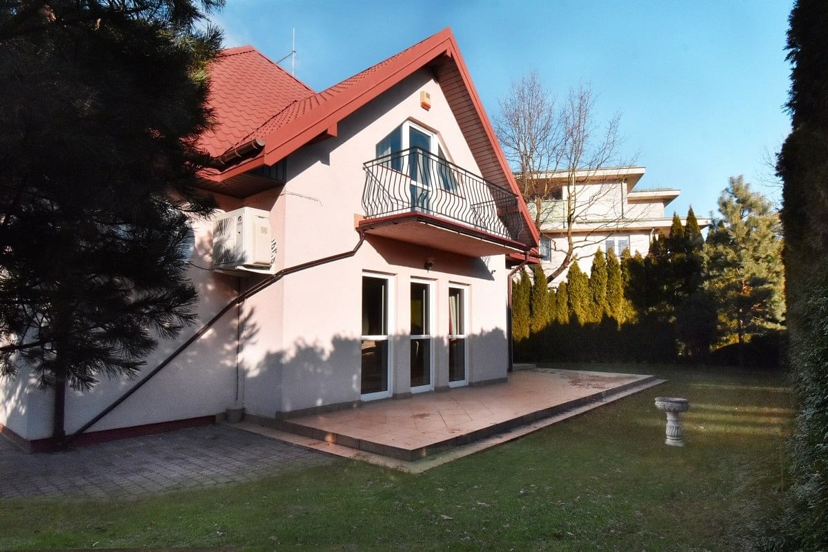 Dom 7 pokojowe na Sprzedaż