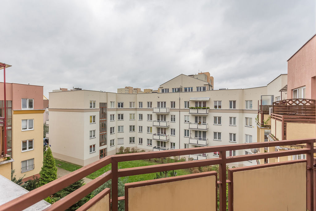 Mieszkanie 6 pokojowe na Sprzedaż