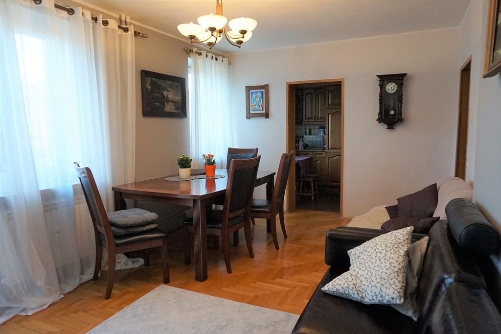 Mieszkanie 6 pokojowe na Sprzedaż