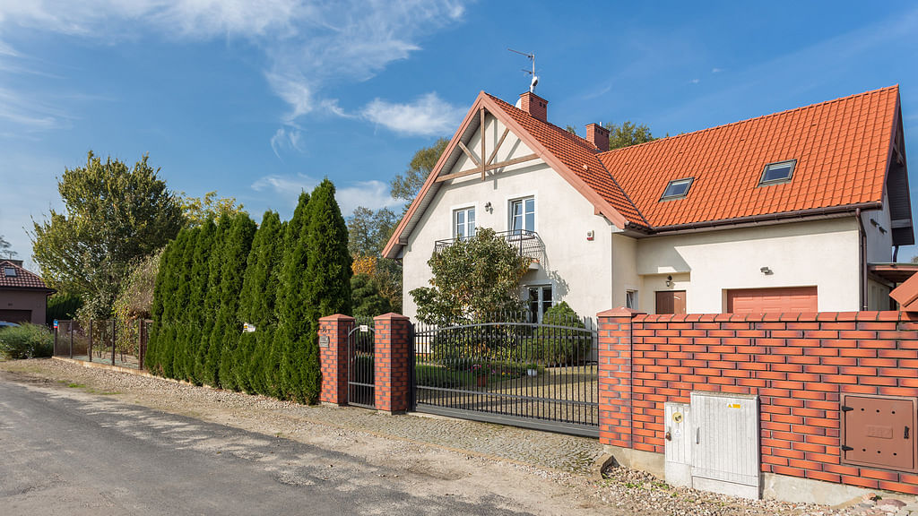 Dom 5 pokojowe na Sprzedaż