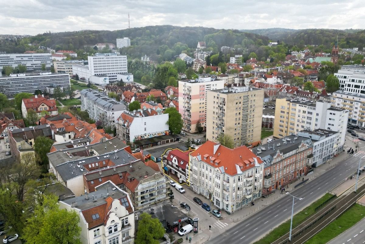 Dom 10 pokojowe na Sprzedaż