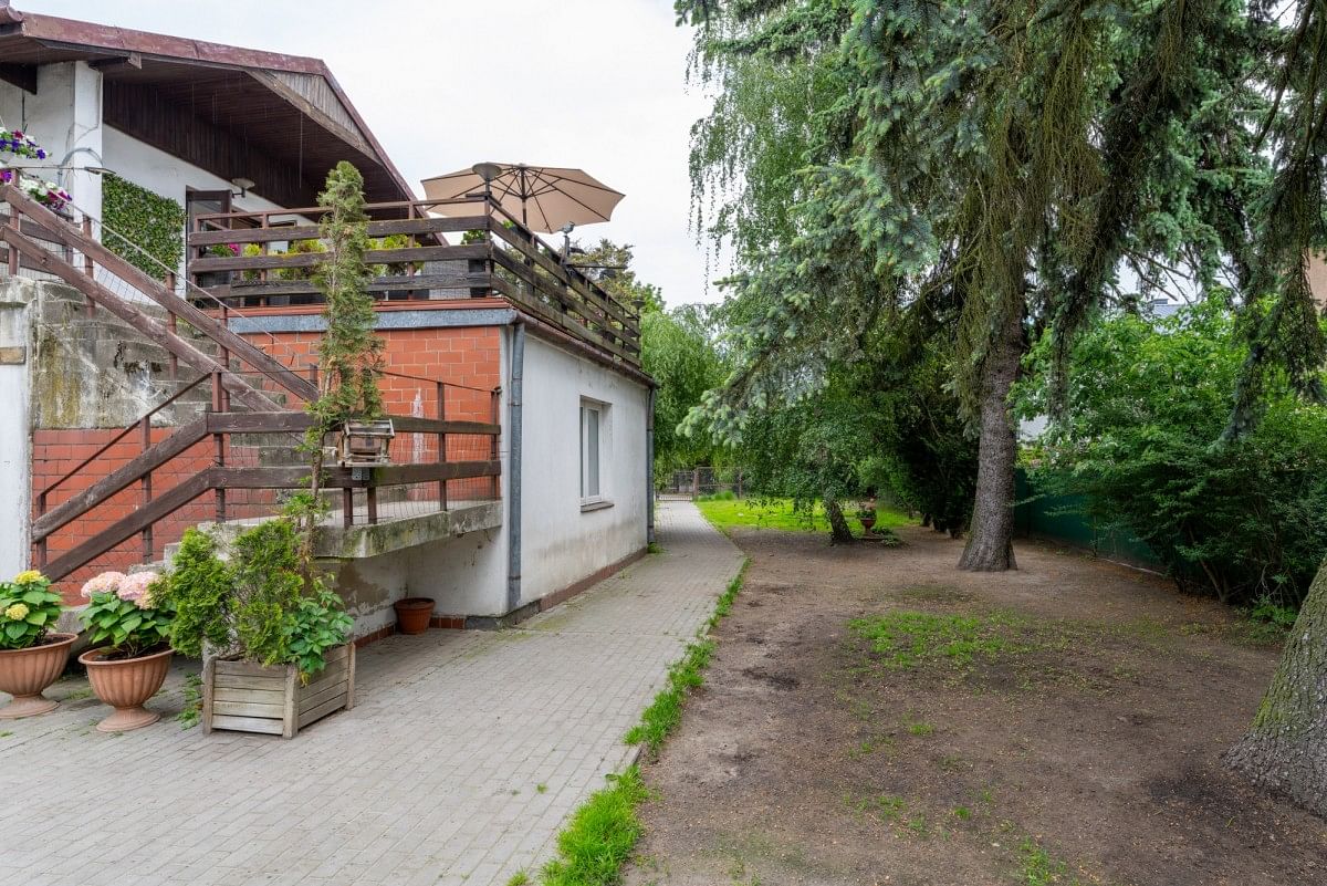 Dom 6 pokojowe na Sprzedaż
