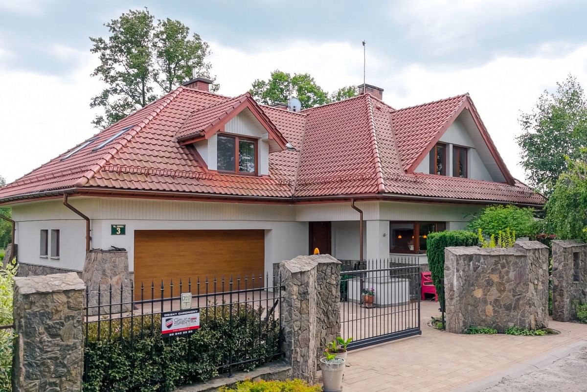 Dom 6 pokojowe na Sprzedaż