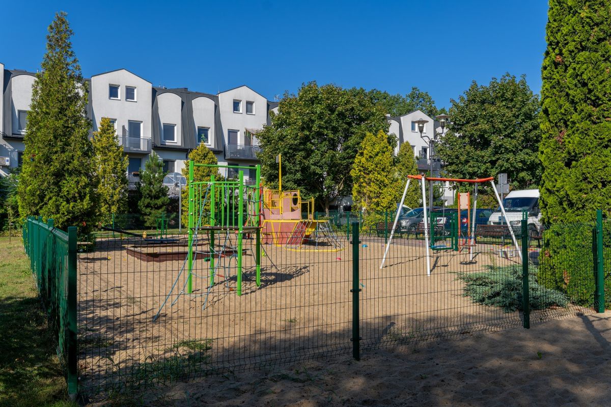 Mieszkanie 4 pokojowe na Sprzedaż