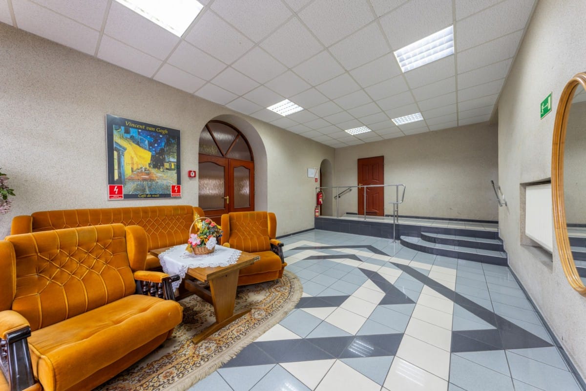 Lokal użytkowy  pokojowe na Sprzedaż