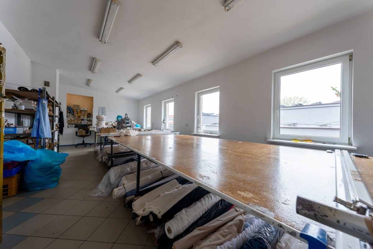 Lokal użytkowy  pokojowe na Sprzedaż