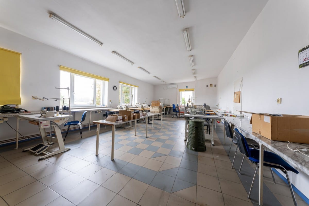 Lokal użytkowy  pokojowe na Sprzedaż