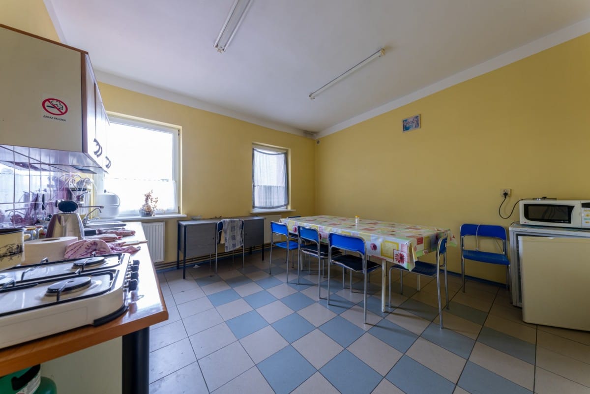 Lokal użytkowy  pokojowe na Sprzedaż