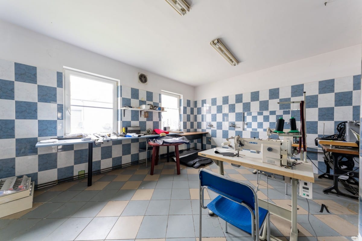 Lokal użytkowy  pokojowe na Sprzedaż