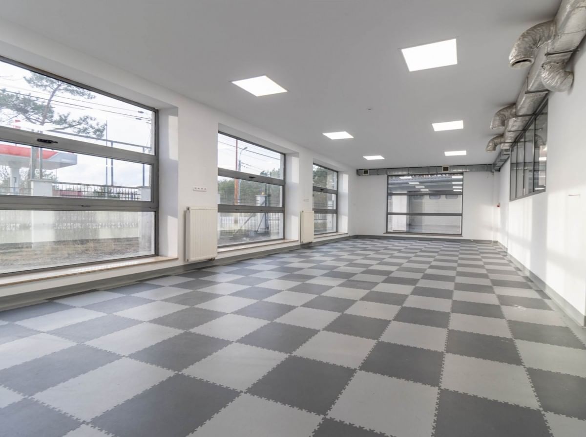 Lokal użytkowy  pokojowe na Sprzedaż