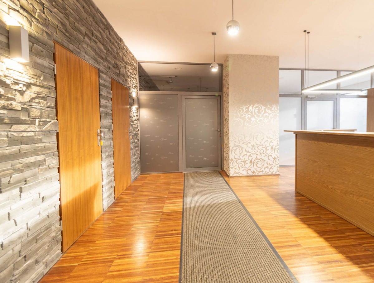 Lokal użytkowy  pokojowe na Sprzedaż