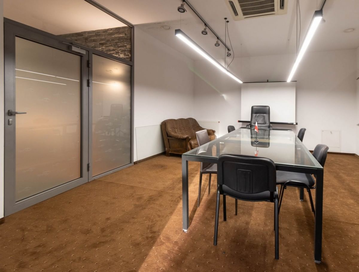 Lokal użytkowy  pokojowe na Sprzedaż