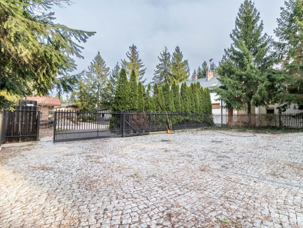 Lokal użytkowy  pokojowe na Sprzedaż