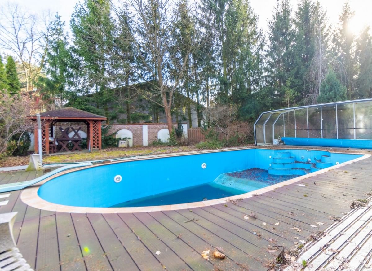 Lokal użytkowy  pokojowe na Sprzedaż