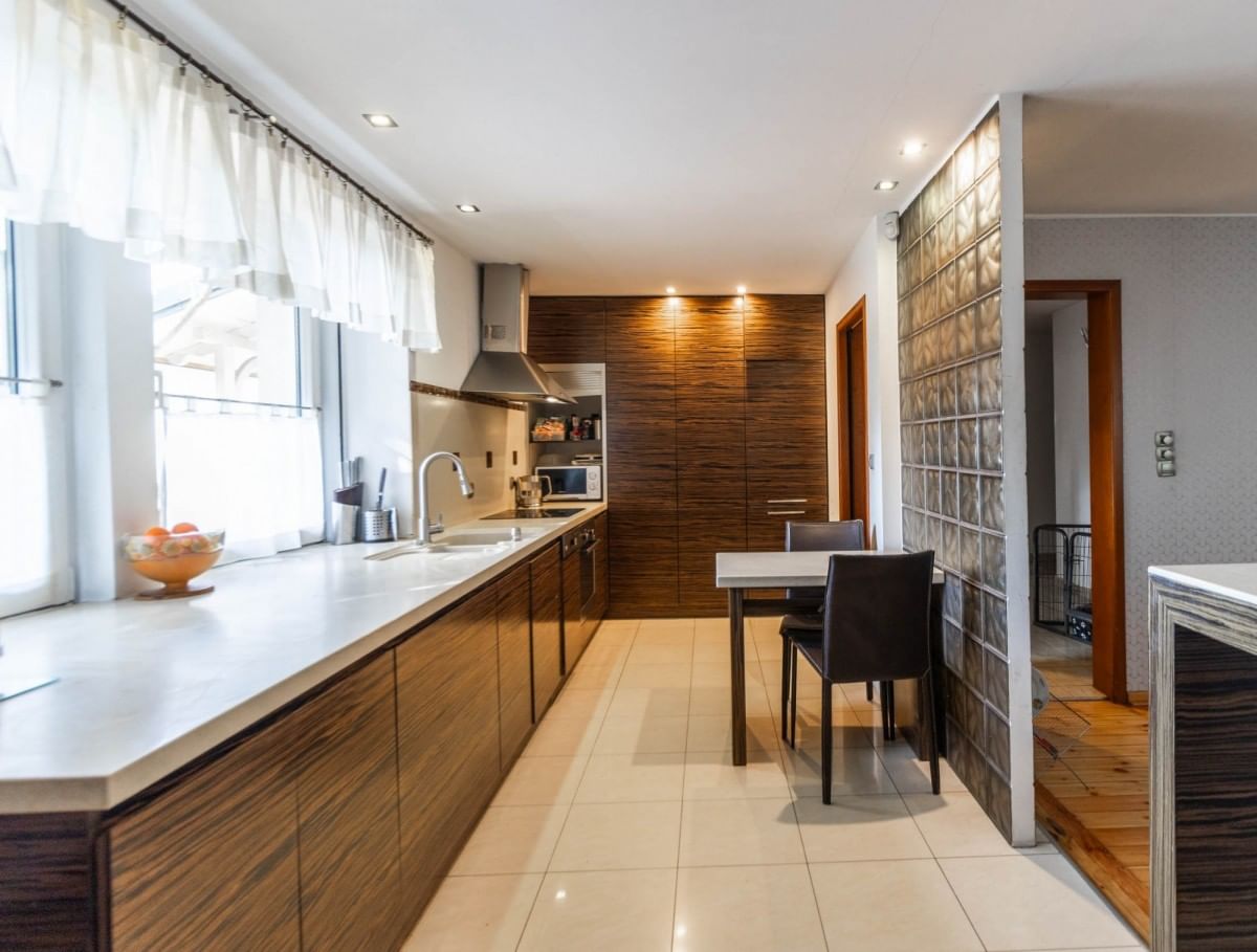 Lokal użytkowy  pokojowe na Sprzedaż