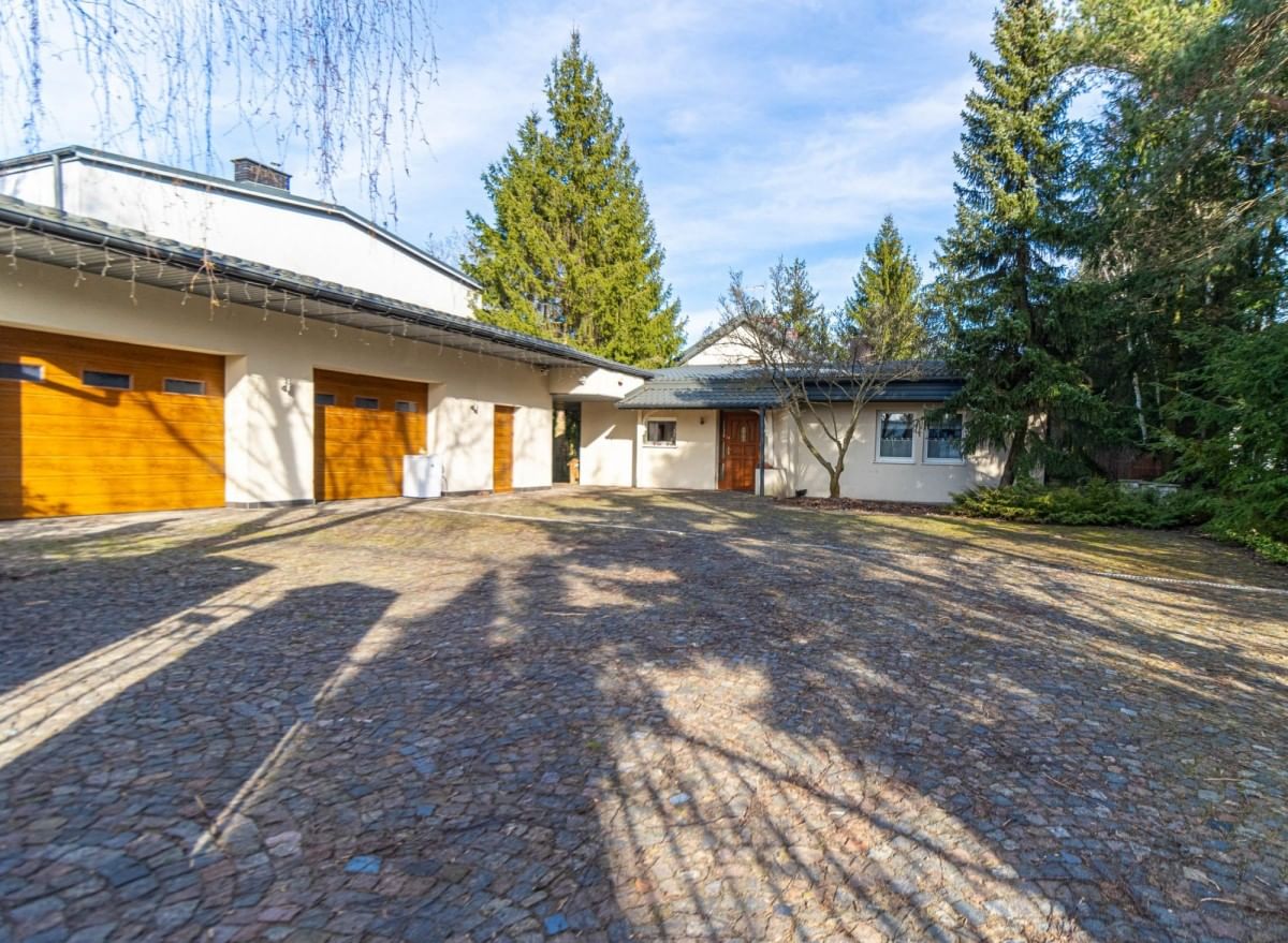 Lokal użytkowy  pokojowe na Sprzedaż