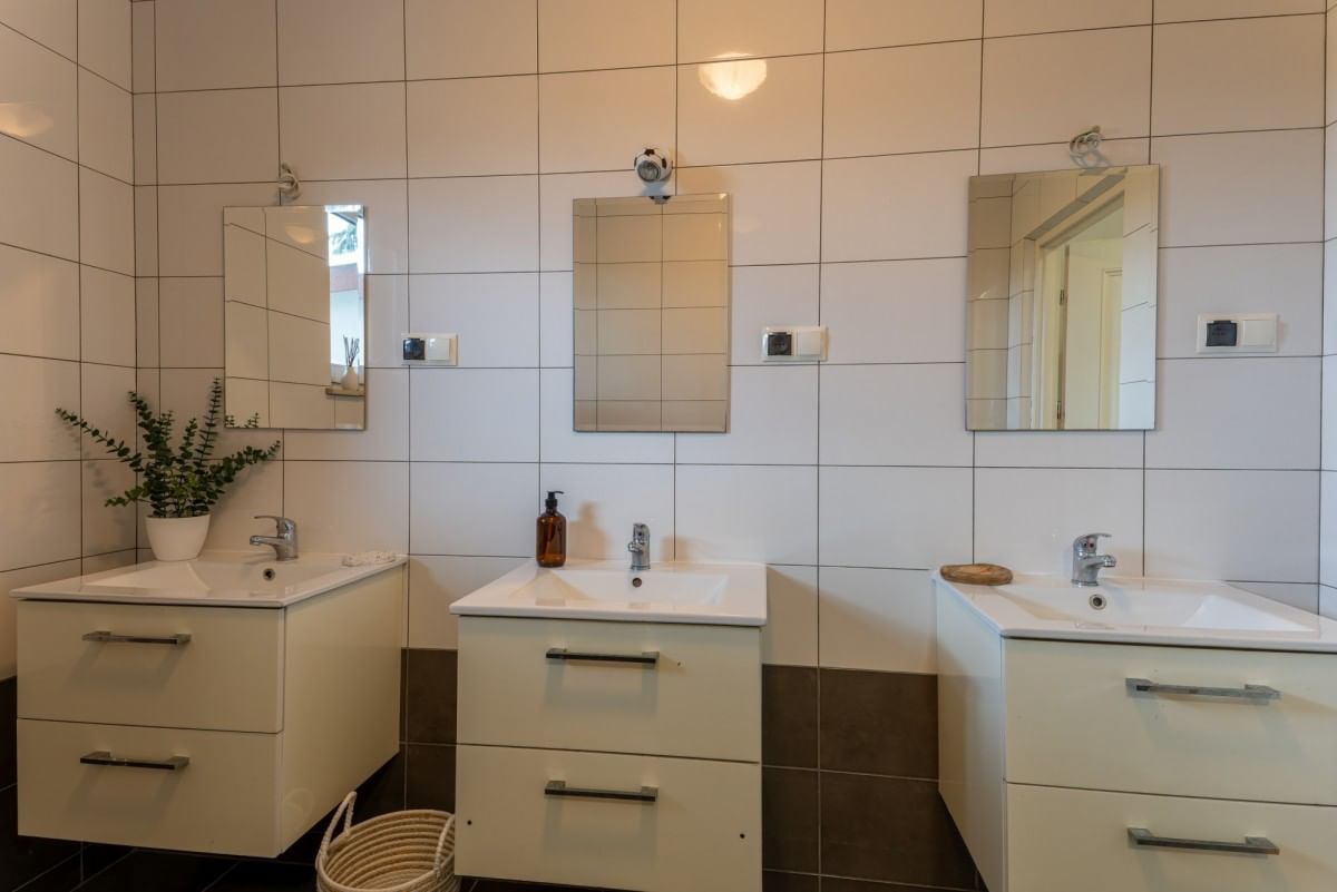 Dom  pokojowe na Sprzedaż