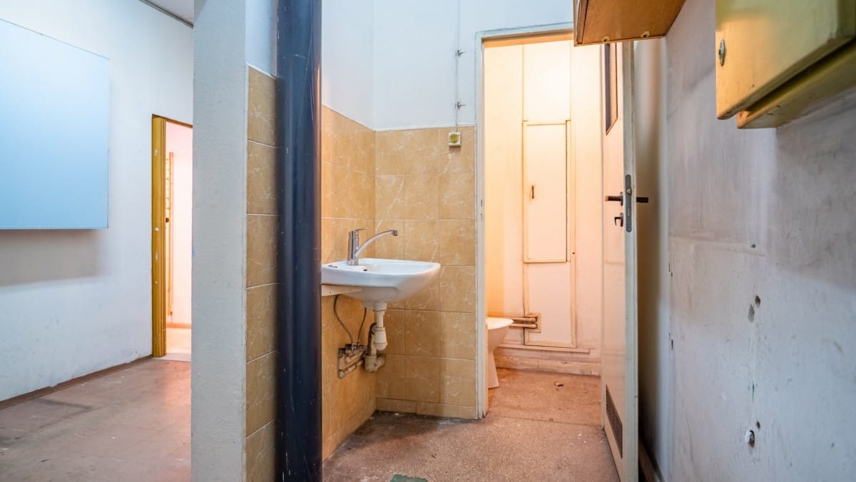 Lokal użytkowy  pokojowe na Sprzedaż