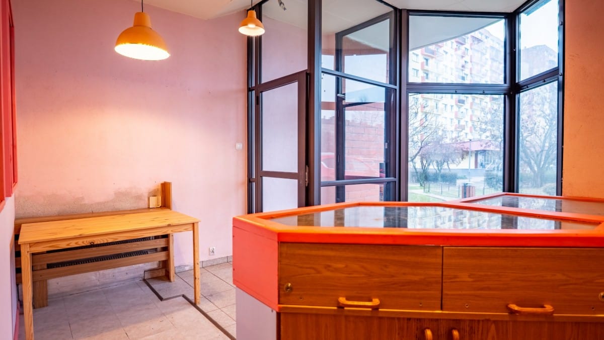 Lokal użytkowy  pokojowe na Sprzedaż