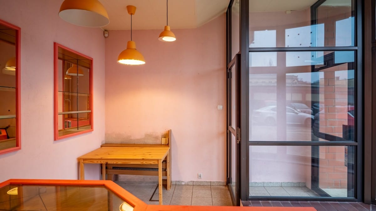 Lokal użytkowy  pokojowe na Sprzedaż