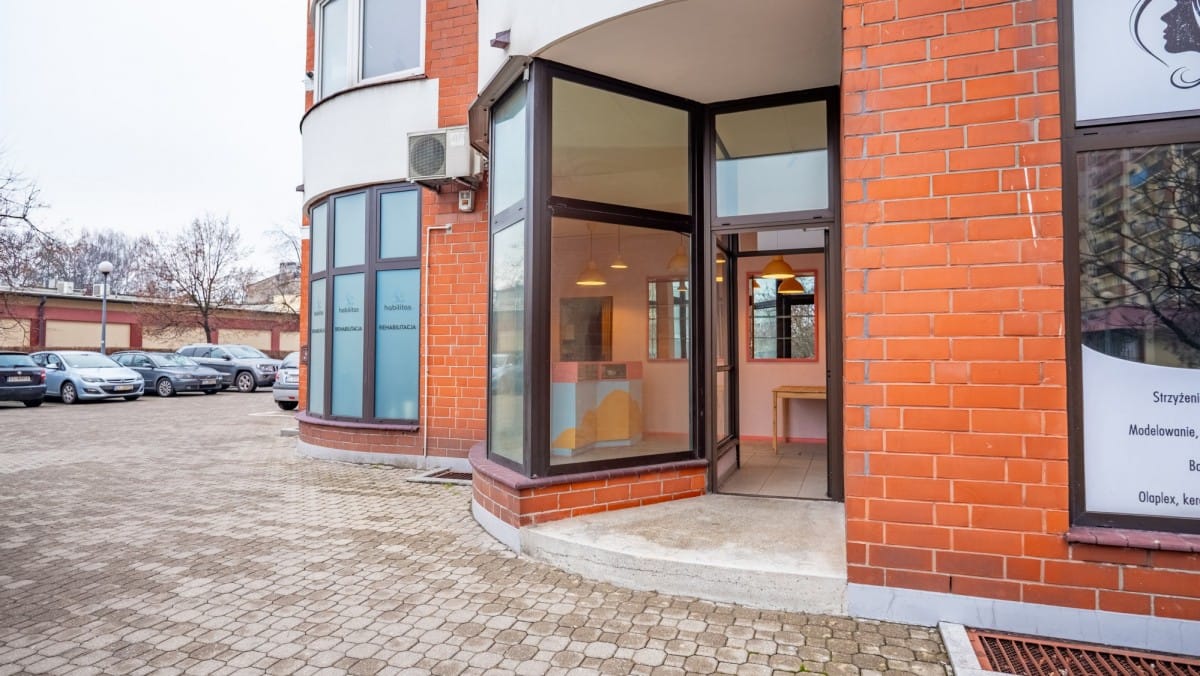 Lokal użytkowy  pokojowe na Sprzedaż