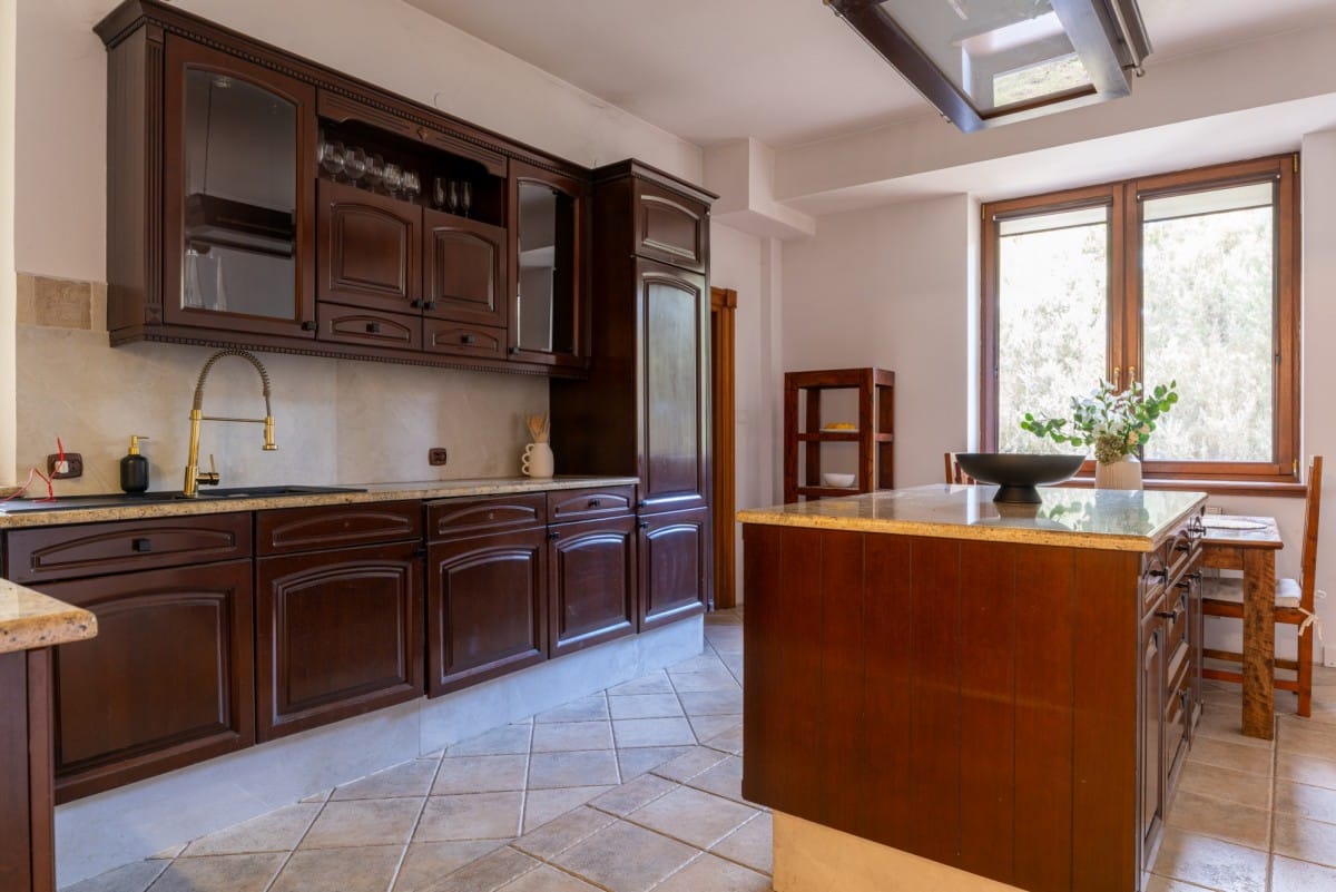 Dom 5 pokojowe na Sprzedaż