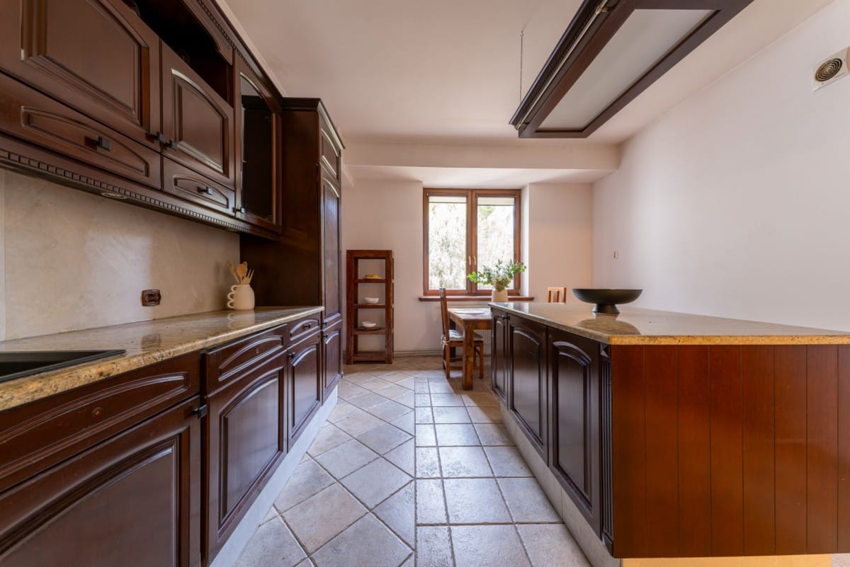 Dom 5 pokojowe na Sprzedaż